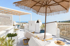 SteMa Residence, with panoramic view, roof garden & jacuzzi!